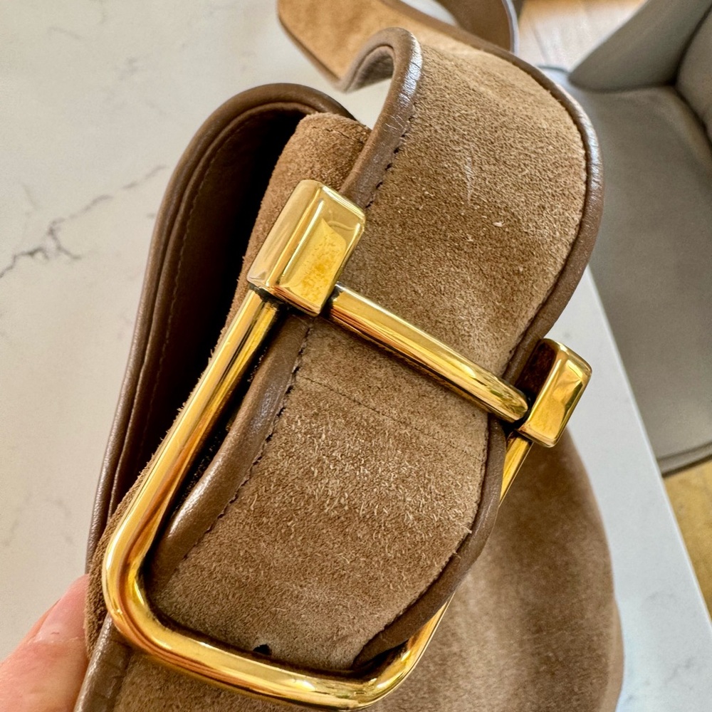 Gucci Taupe Suede Shoulder Bag with Gold Hardware - Picture 6 of 15
